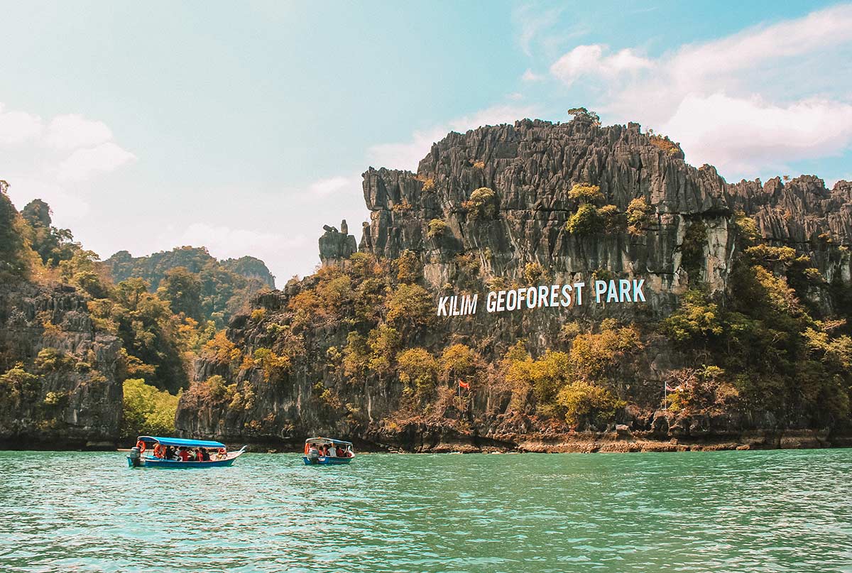 Jelajahi Keajaiban Mangrove Langkawi: Tur Ekosistem Pesisir yang Unik